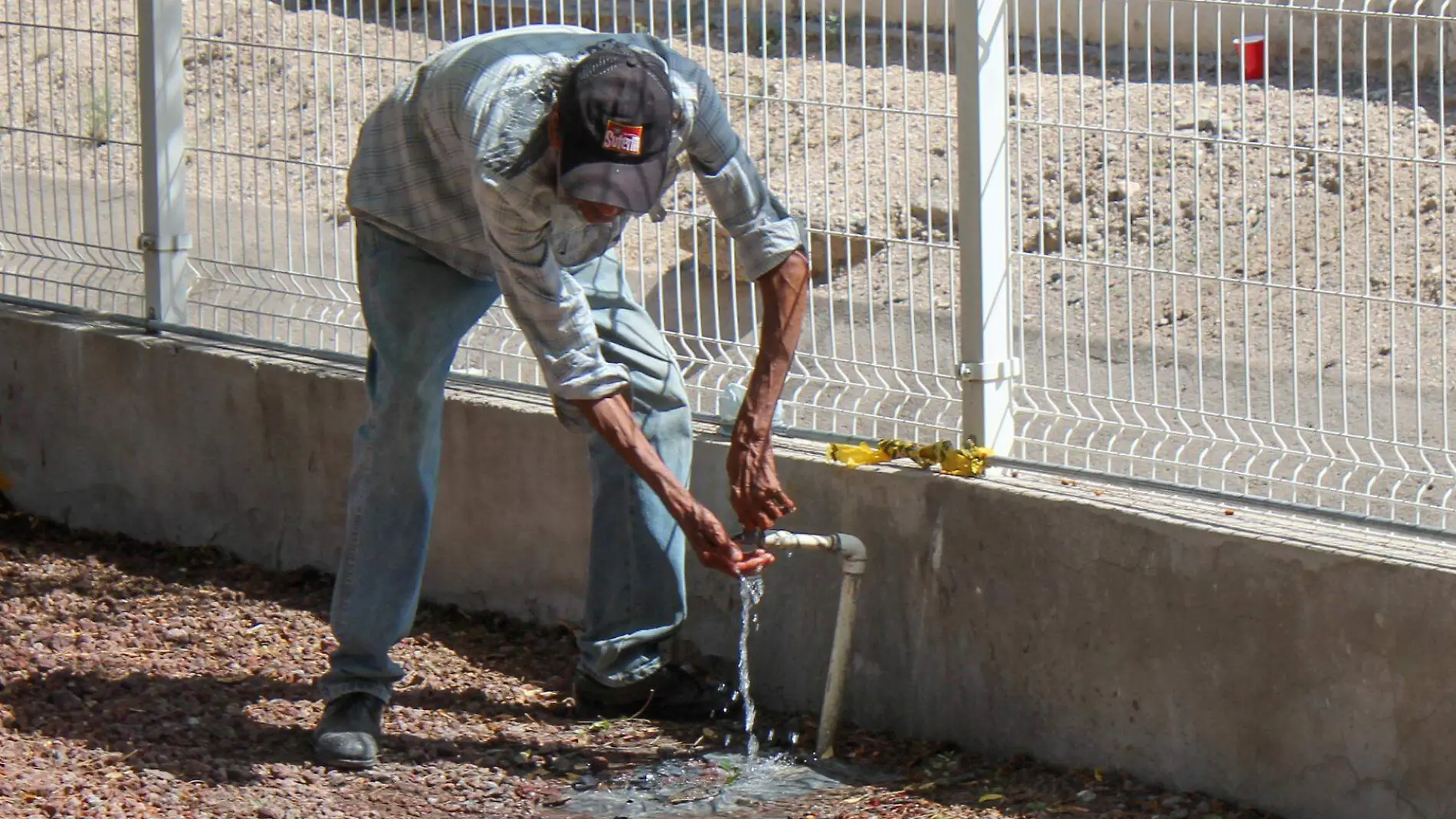 Tematica Agua potable calor - MIke Acosta (2)